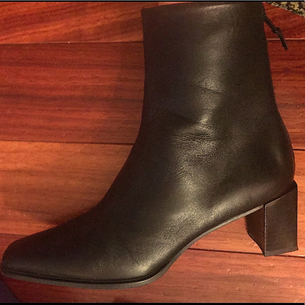 Stuart Weitzman Mid Calf Black Leather Ankle Boots